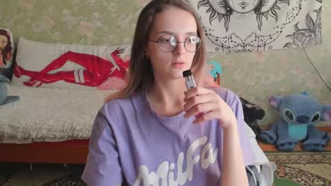 Snapshot of vanilla_arya chatting on 04/30/26, 12:22 Adelina online show from 04/30/26, 12:22