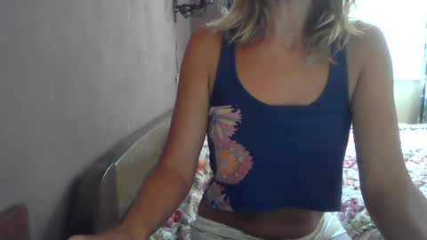 Snapshot of vanillachika205 chatting on 07/10/26, 10:51 vanillachika205 online show from 07/10/26, 10:51