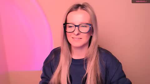 Mia online show from 02/15/26, 05:20