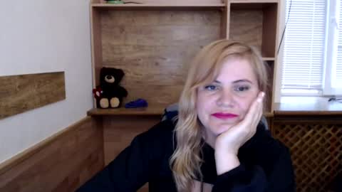 Snapshot of vanillaloveli chatting on 07/09/26, 06:06 vanillaloveli online show from 07/09/26, 06:06
