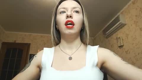 VanillaMuffin online show from 02/15/25, 01:49