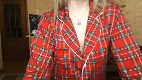 VanillaMuffin online show from 02/19/25, 07:06