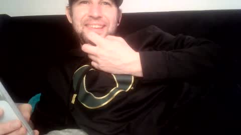 Snapshot of vanillaniceeee chatting on 06/20/26, 12:47 vanillaniceeee online show from 06/20/26, 12:47