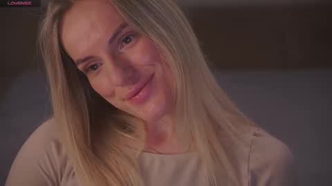 Sophie online show from 02/07/26, 02:04