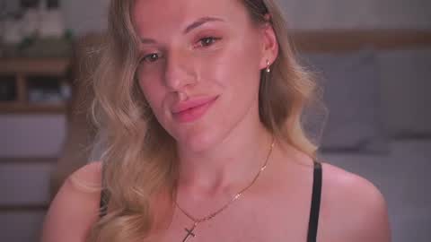 Sophie online show from 06/24/26, 10:31