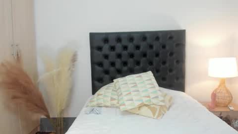 Vannesa online show from 03/08/26, 02:04