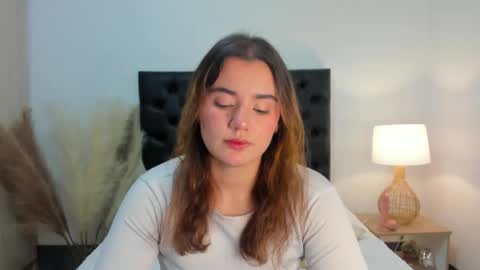 Vannesa online show from 03/24/26, 11:43