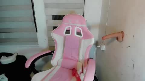 VANNESA online show from 11/26/25, 05:19