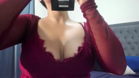 Vannesa online show from 10/06/25, 09:07