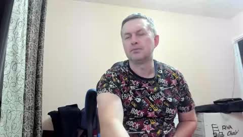 vano_822 online show from 10/10/25, 10:20