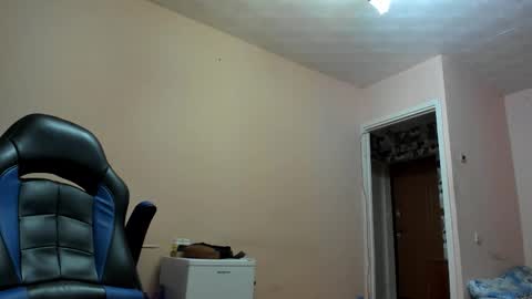 vano_822 online show from 11/14/25, 07:18