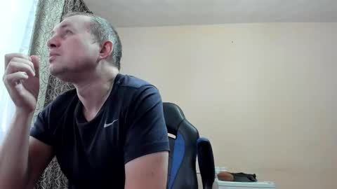 vano_822 online show from 12/17/25, 08:09