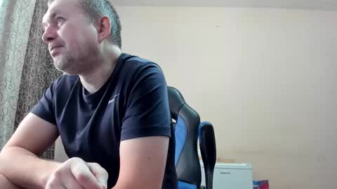 vano_822 online show from 12/21/25, 08:54