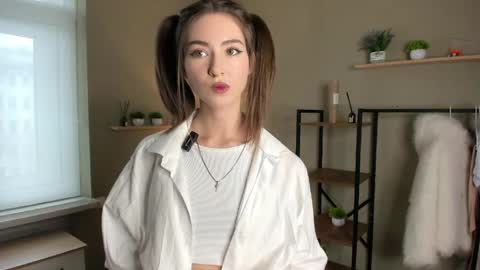 Charline online show from 04/19/26, 10:03
