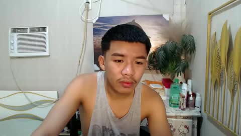 Snapshot of vanxxx2005 chatting on 03/12/25, 06:22 vanxxx2005 online show from 03/12/25, 06:22