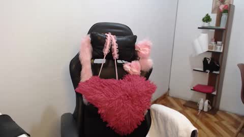 Snapshot of vanyxxxx chatting on 04/30/26, 01:23 vanyxxxx online show from 04/30/26, 01:23