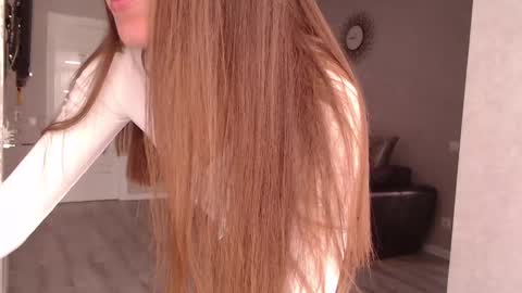 Varonica Caprii Online this week  Monday Tuesday Thursday Friday online show from 03/10/25, 09:43