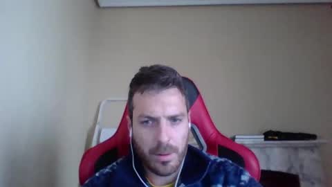 Snapshot of vascorro20 chatting on 12/02/24, 11:45 vascorro20 online show from 12/02/24, 11:45