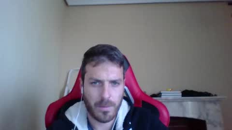 Snapshot of vascorro20 chatting on 12/04/24, 03:10 vascorro20 online show from 12/04/24, 03:10