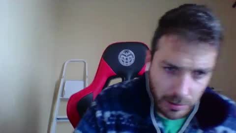 Snapshot of vascorro20 chatting on 12/05/24, 10:33 vascorro20 online show from 12/05/24, 10:33