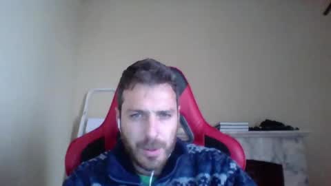 Snapshot of vascorro20 chatting on 12/10/24, 11:00 vascorro20 online show from 12/10/24, 11:00