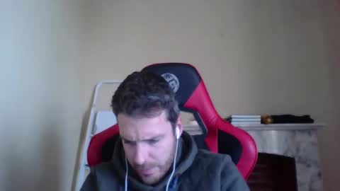 Snapshot of vascorro20 chatting on 12/18/24, 03:22 vascorro20 online show from 12/18/24, 03:22