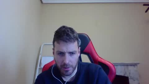 Snapshot of vascorro20 chatting on 02/12/25, 02:32 vascorro20 online show from 02/12/25, 02:32