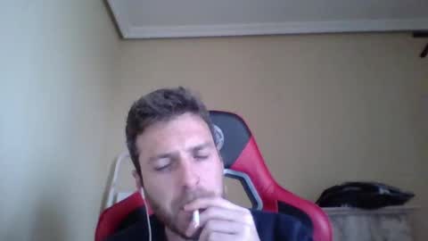 Snapshot of vascorro20 chatting on 03/05/25, 05:18 vascorro20 online show from 03/05/25, 05:18