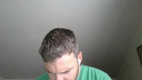 Snapshot of vascorro20 chatting on 09/22/25, 01:02 vascorro20 online show from 09/22/25, 01:02