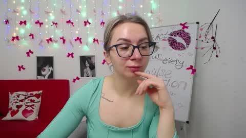 Vasilisa online show from 03/08/26, 06:17