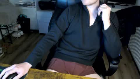 Snapshot of vaslo08 chatting on 04/26/26, 11:08 Vaslo online show from 04/26/26, 11:08