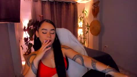 Snapshot of vayolett_bass chatting on 07/15/26, 11:04 Vayolett Bass online show from 07/15/26, 11:04
