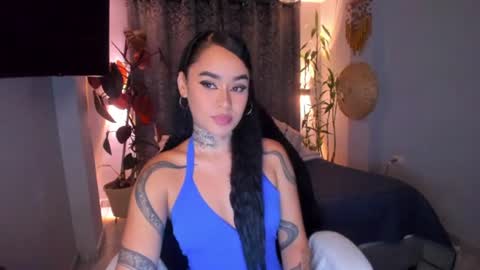 Snapshot of vayolett_bass chatting on 07/28/26, 05:03 Vayolett Bass online show from 07/28/26, 05:03