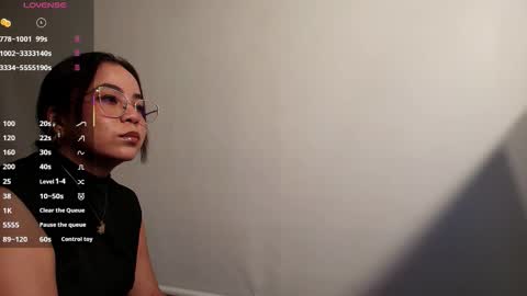 Victoria online show from 09/17/25, 11:12