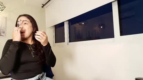 Victoria online show from 11/07/25, 10:48