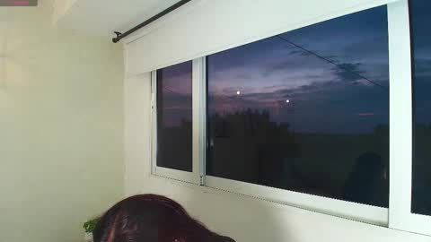 Victoria online show from 11/20/25, 10:48