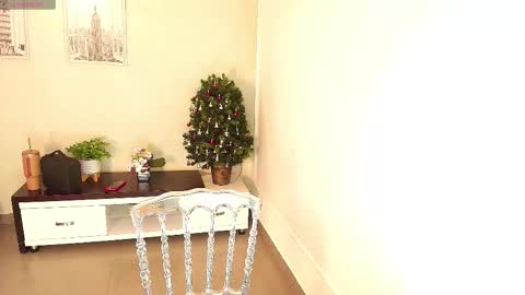 Victoria online show from 11/25/25, 10:48