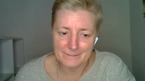 vea_motty online show from 12/18/25, 08:26