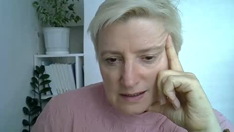 Snapshot of vea_motty chatting on 05/29/26, 12:47 vea_motty online show from 05/29/26, 12:47