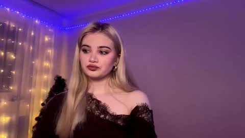 Monika online show from 01/12/26, 02:00