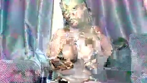 Snapshot of veeleah23 chatting on 06/15/26, 05:26 veeleah23 online show from 06/15/26, 05:26