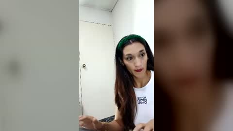 Snapshot of veelvetxxx chatting on 07/13/26, 12:46 Velveet online show from 07/13/26, 12:46