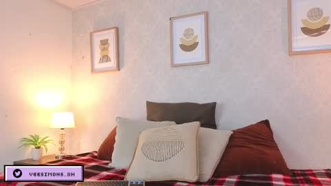 Vee Simons online show from 03/21/26, 07:39