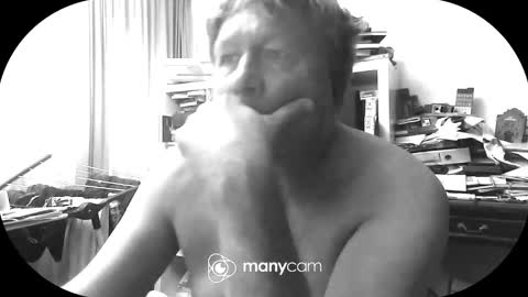 Snapshot of vejun2025 chatting on 10/27/25, 07:01 vejun2025 online show from 10/27/25, 07:01