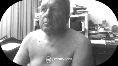 Snapshot of vejun2025 chatting on 11/30/25, 12:58 vejun2025 online show from 11/30/25, 12:58