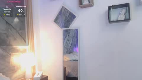 Snapshot of velakimm chatting on 05/29/26, 10:08 Isabella online show from 05/29/26, 10:08
