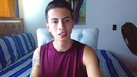 velk_hot1 online show from 03/09/26, 12:31