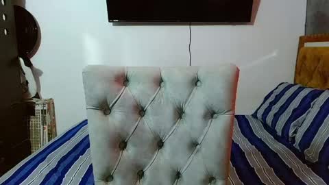 velk_hot1 online show from 04/13/26, 11:59