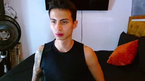 Snapshot of velk_hot1 chatting on 05/15/26, 02:46 velk_hot1 online show from 05/15/26, 02:46
