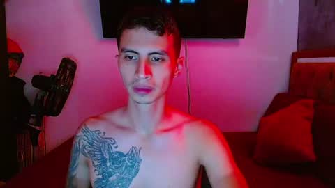 Snapshot of velk_hot1 chatting on 06/15/26, 01:46 velk_hot1 online show from 06/15/26, 01:46